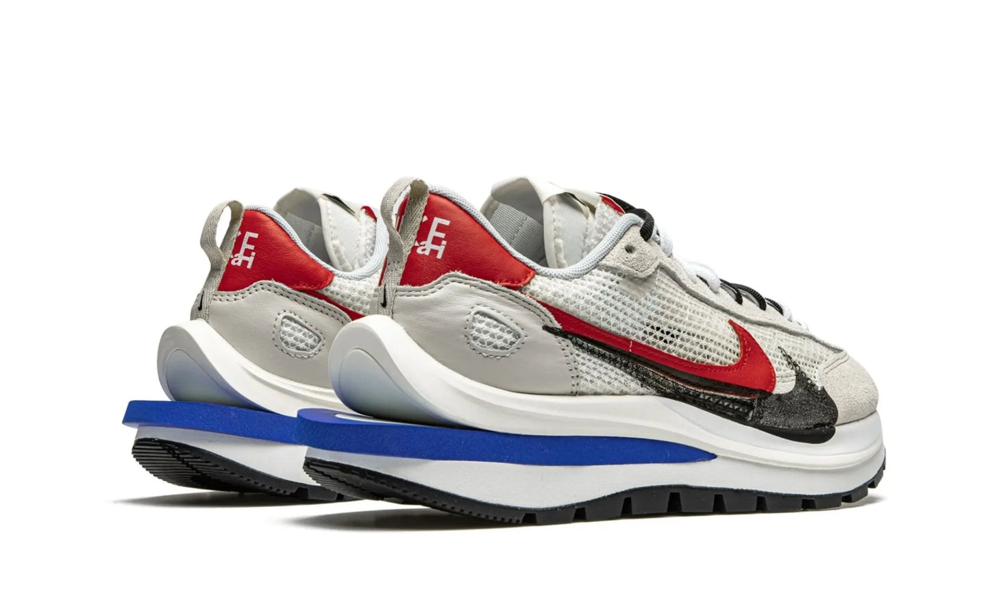 Nike Vaporwaffle sacai Sport Fuchsia Game Royal