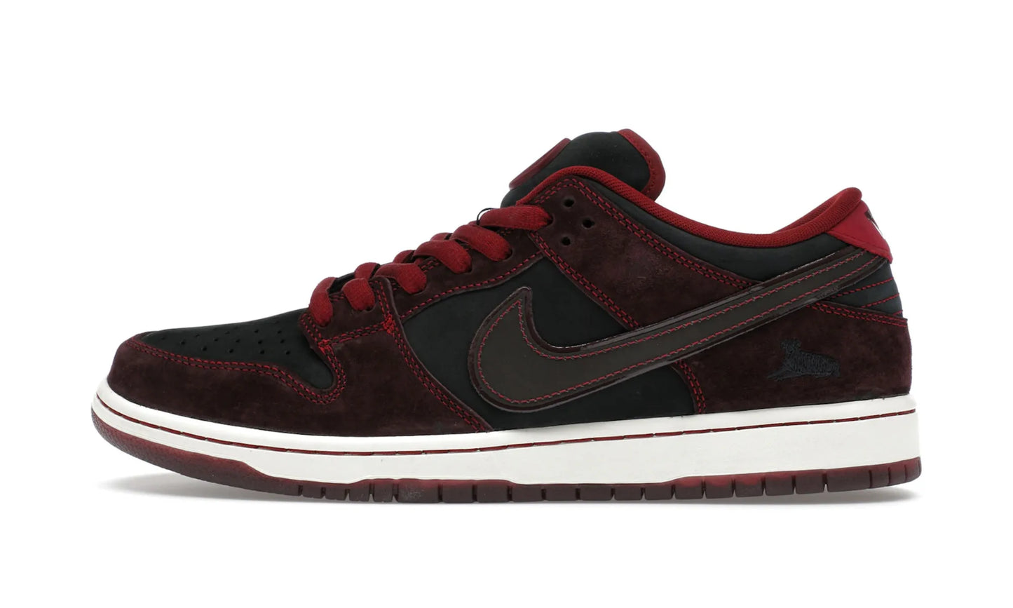 Nike SB Dunk Low Riot Skateshop