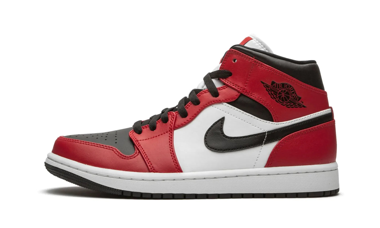 Jordan 1 Mid Chicago Toe