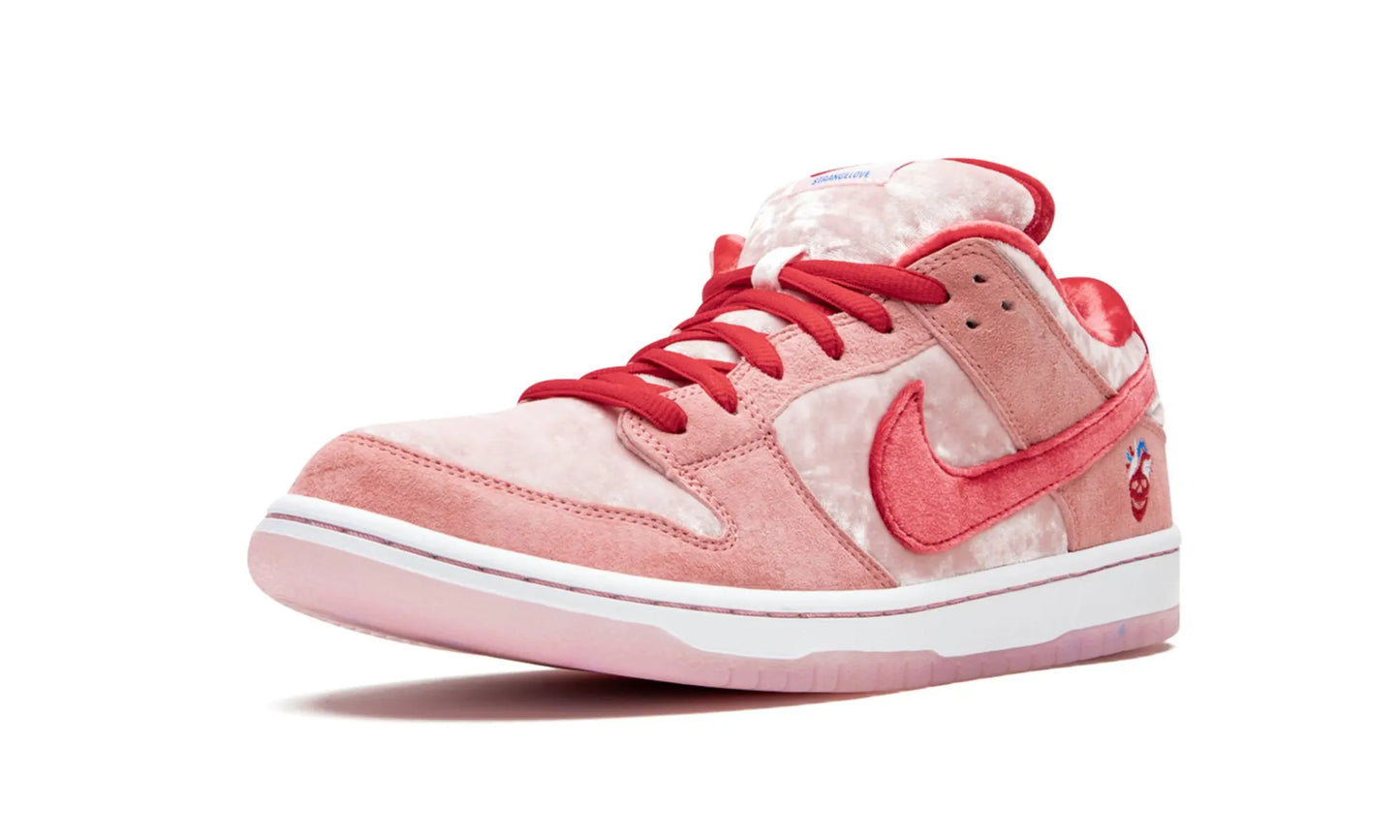 Nike SB Dunk Low StrangeLove Skateboards (Regular Box)