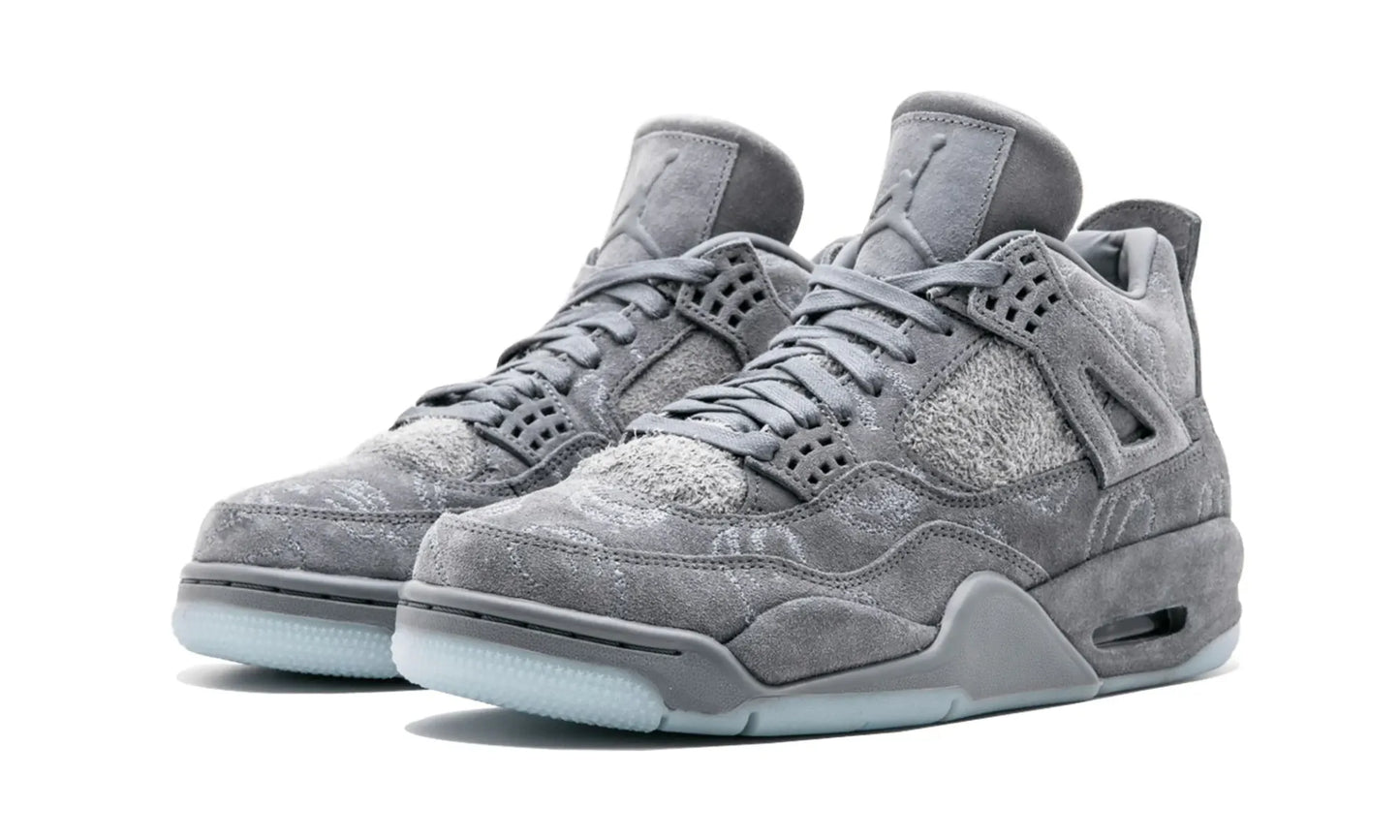 Jordan 4 Retro Kaws