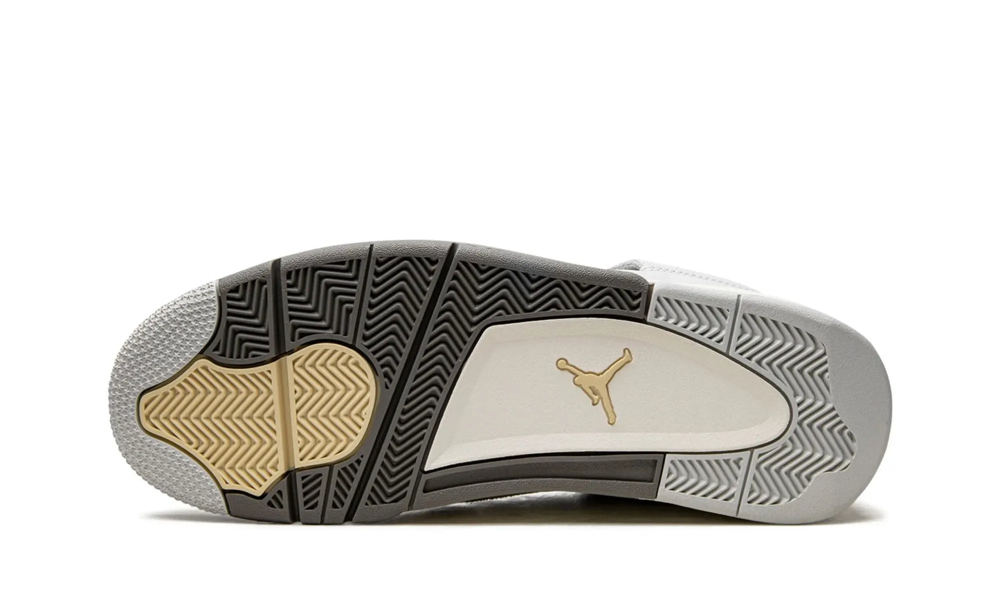 Jordan 4 Retro SE Craft Photon Dust