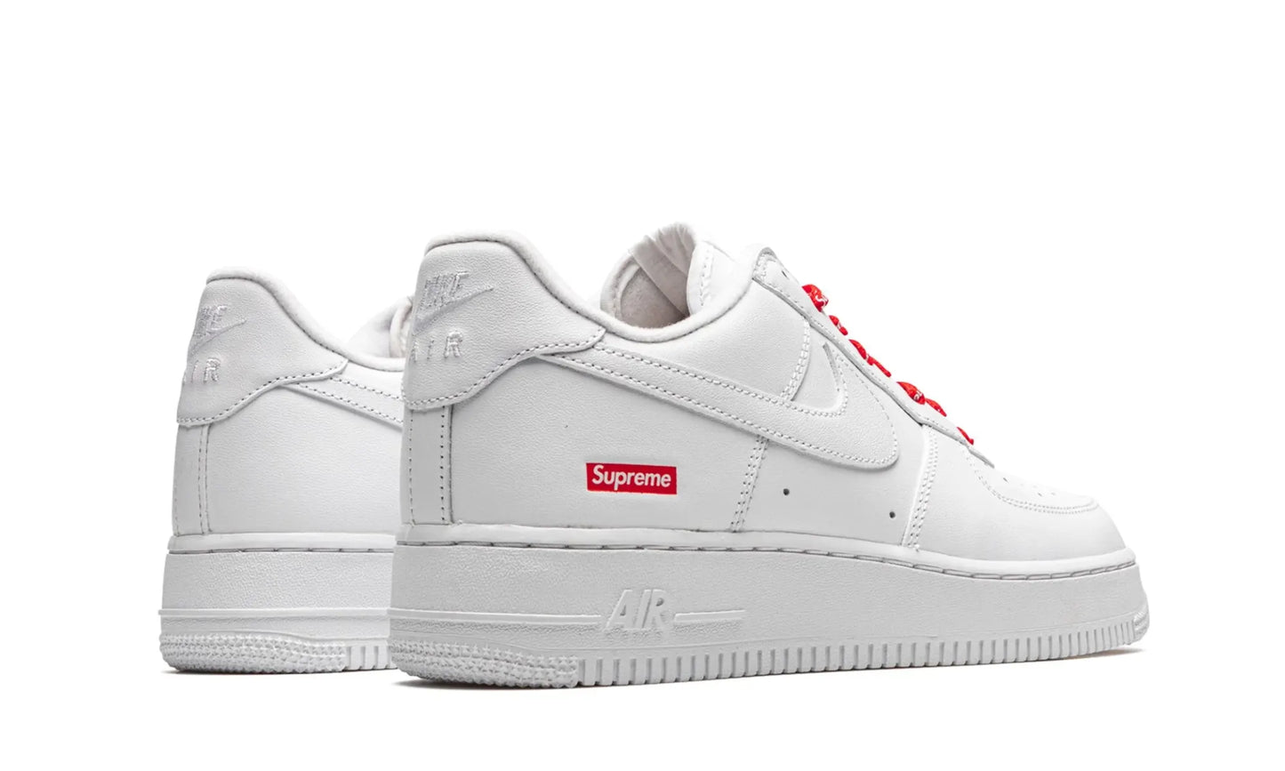 Nike Air Force 1 Low Supreme White