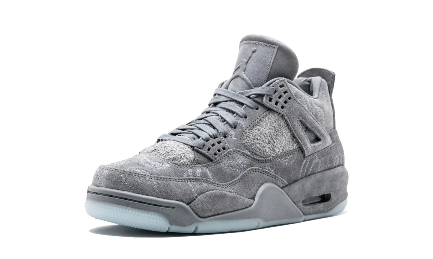 Jordan 4 Retro Kaws