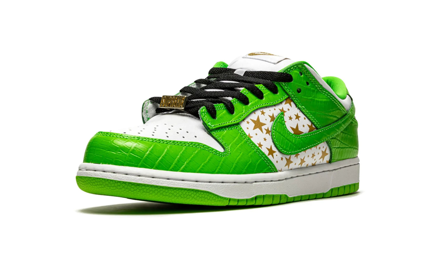 Nike SB Dunk Low Supreme Stars Mean Green (2021)