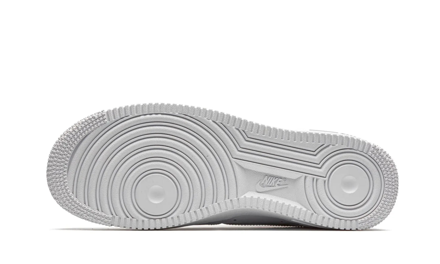 Nike Air Force 1 Low Supreme White