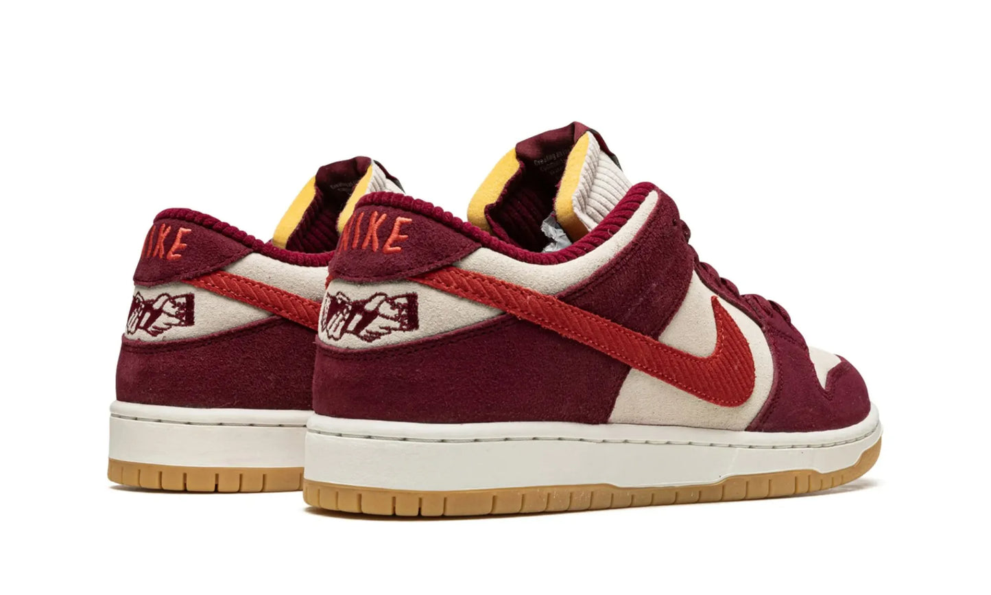 Nike SB Dunk Low Skate Like a Girl
