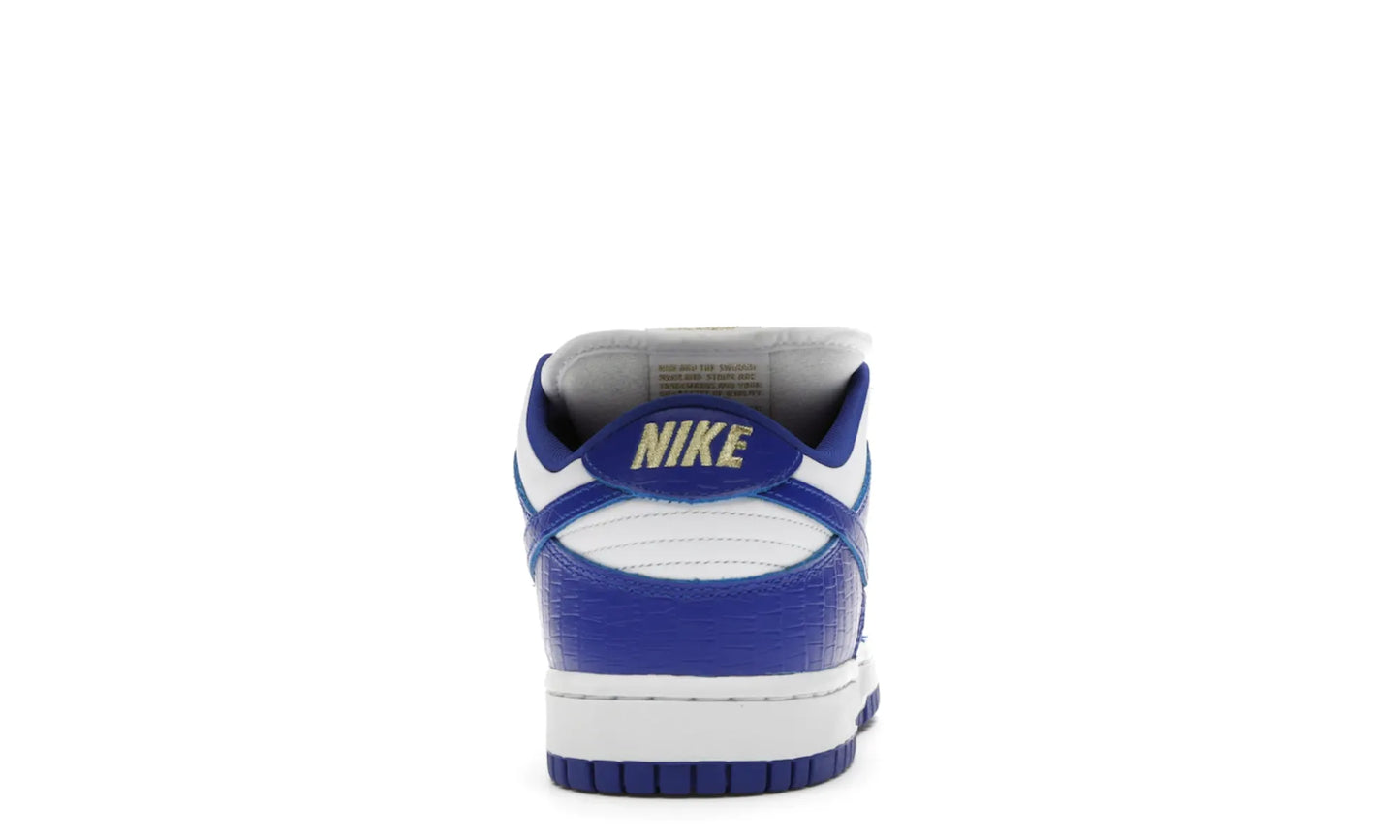 Nike SB Dunk Low Supreme Stars Hyper Royal (2021)