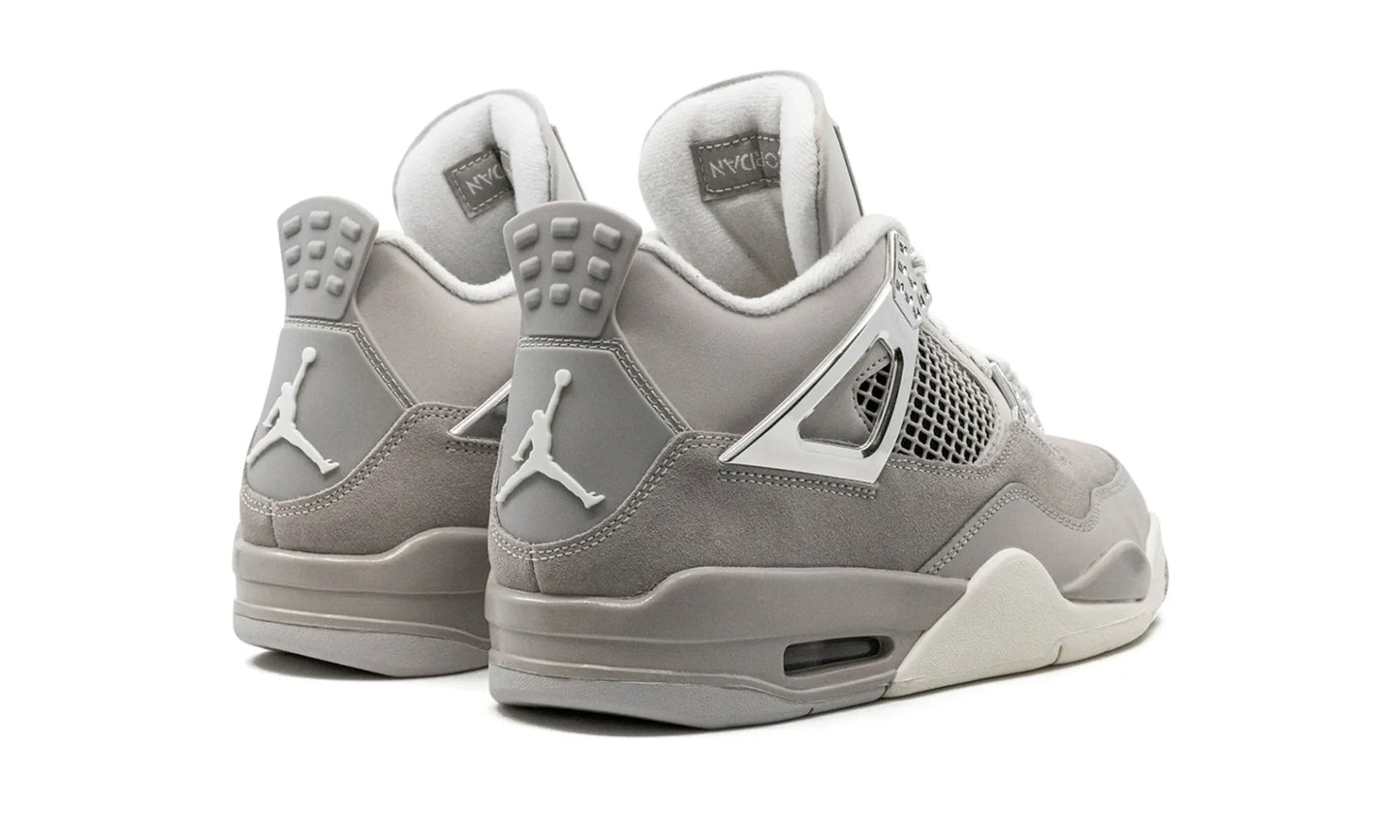 Jordan 4 Retro Frozen Moments (W)