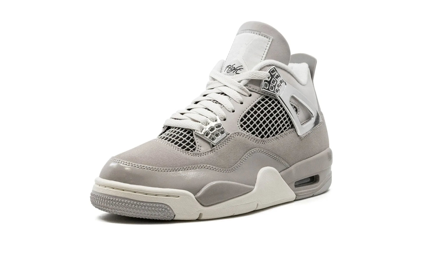 Jordan 4 Retro Frozen Moments (W)