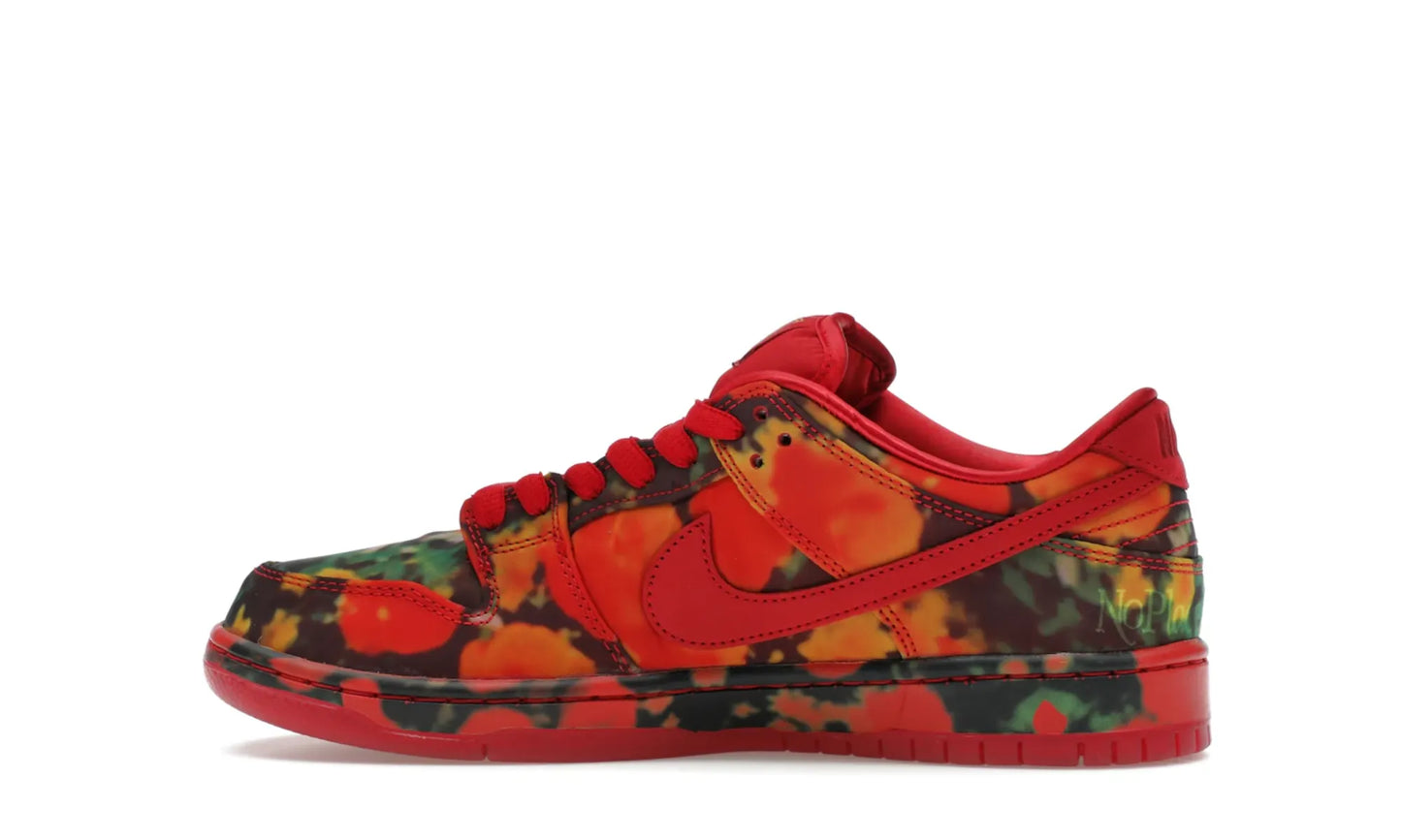 Nike SB Dunk Low The Wizard of Oz Poppy Field