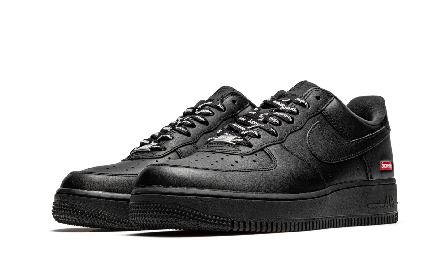 Nike Air Force 1 Low Supreme Black