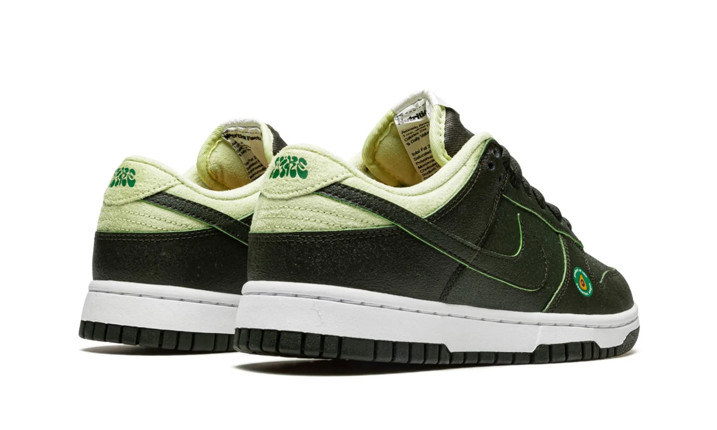 Nike Dunk Low Avocado (W)